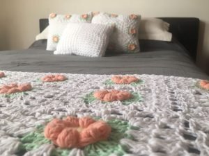 Curso pie de cama y almohadones  Úrsula